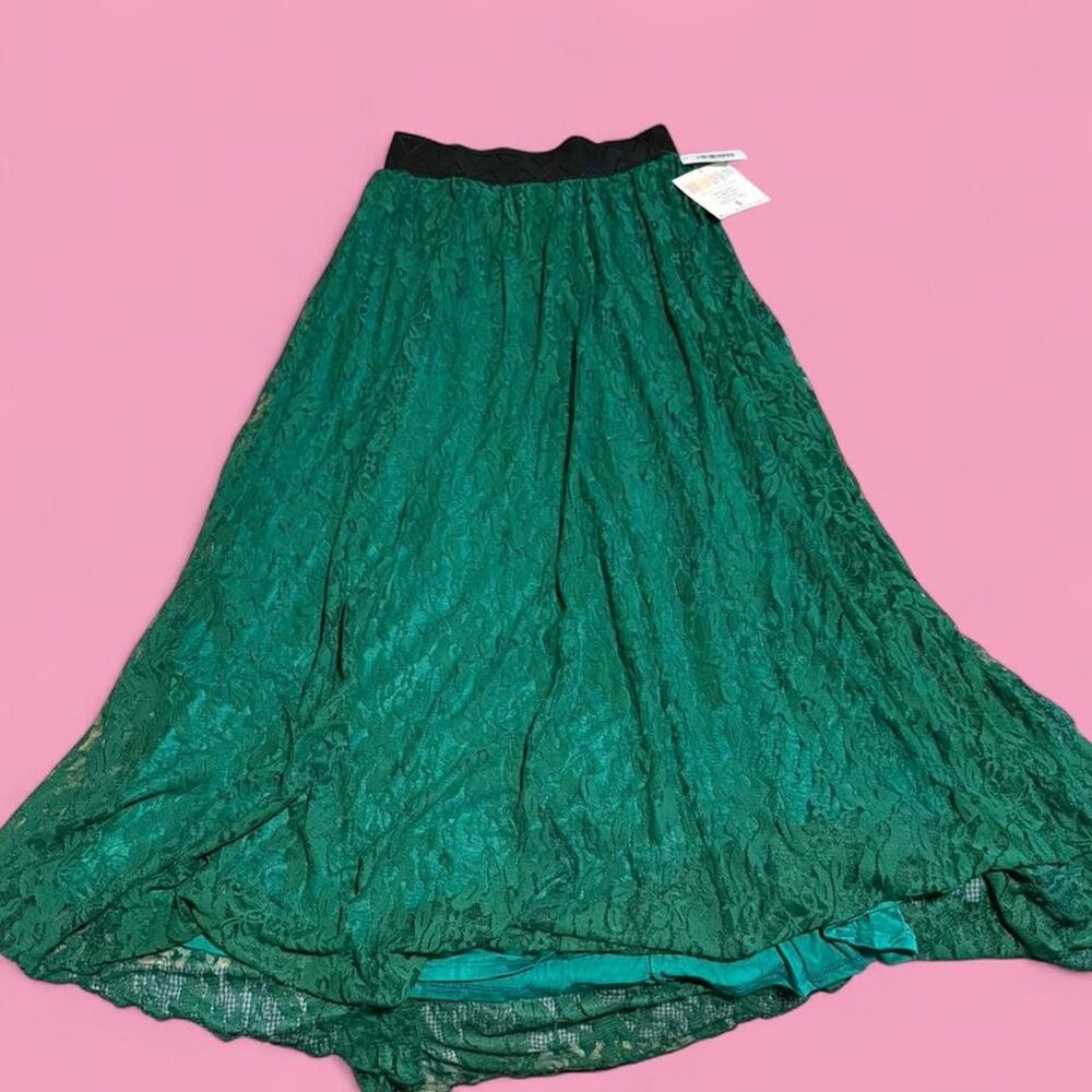 ✨ LuLaRoe Lola Lace Skirt ✨